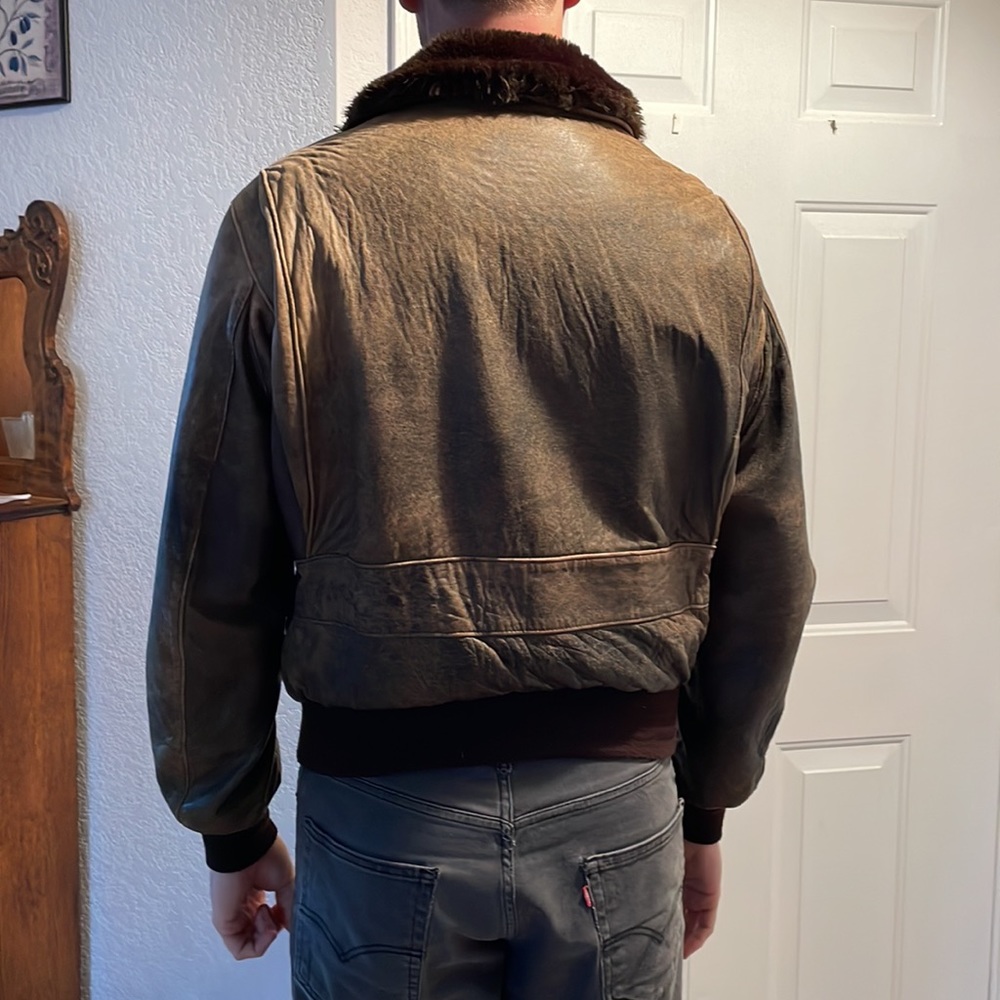 MUST SEE—Vintage Schott Bros leather G-1 Flyers jacket. Great shape. Made in USA - Picture 2 of 16
